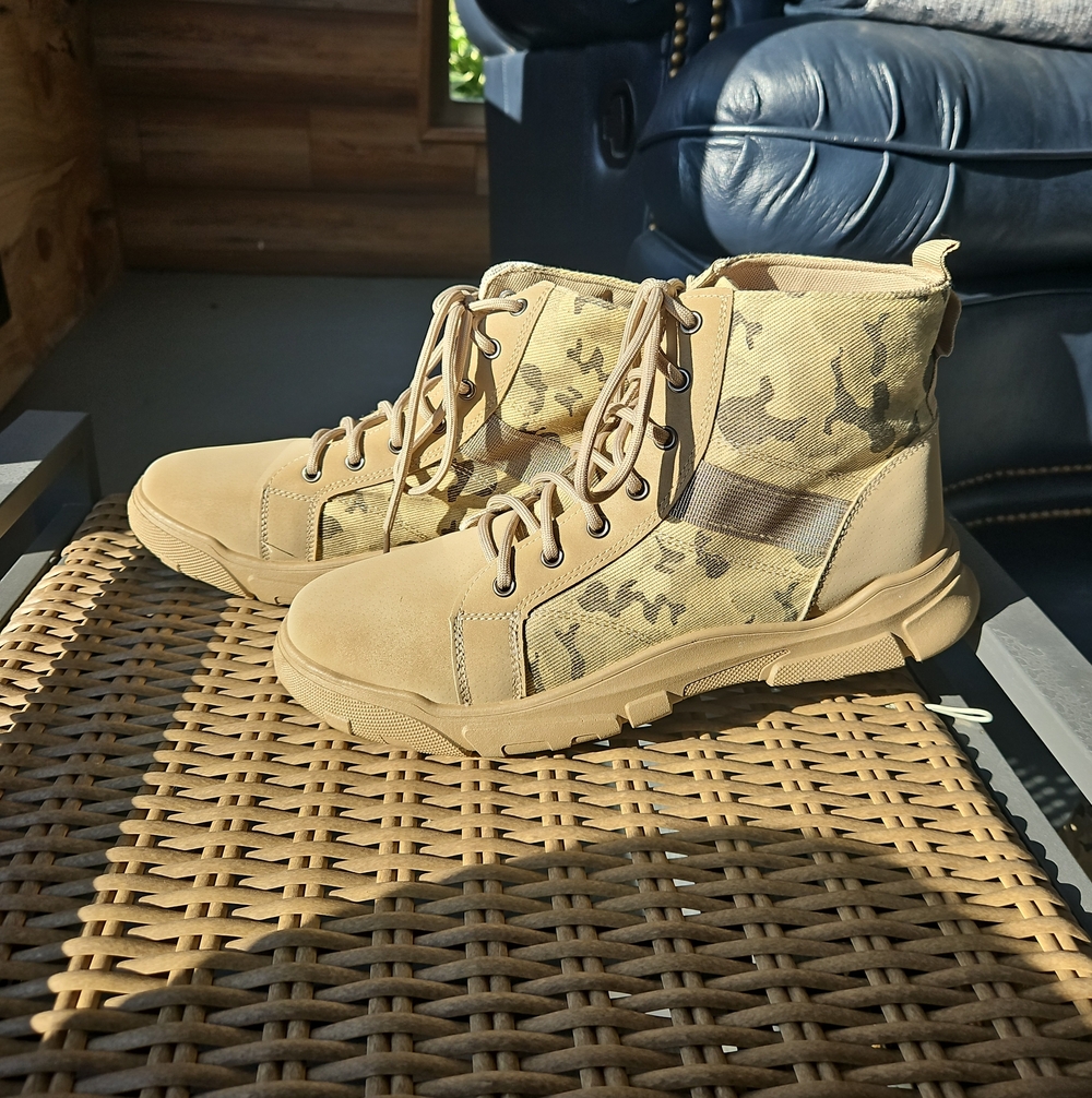Men's Desert Camo Tactical Boots - Tan